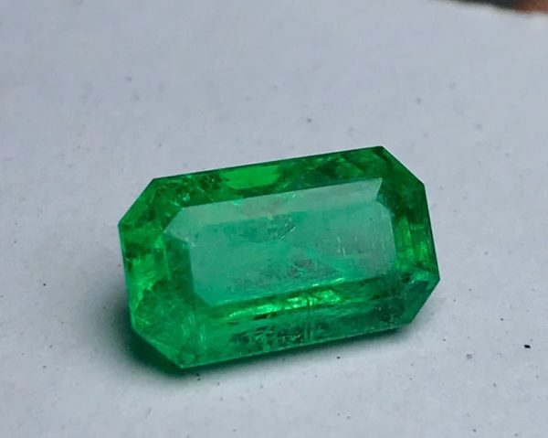 Green Round Emerald Gemstone